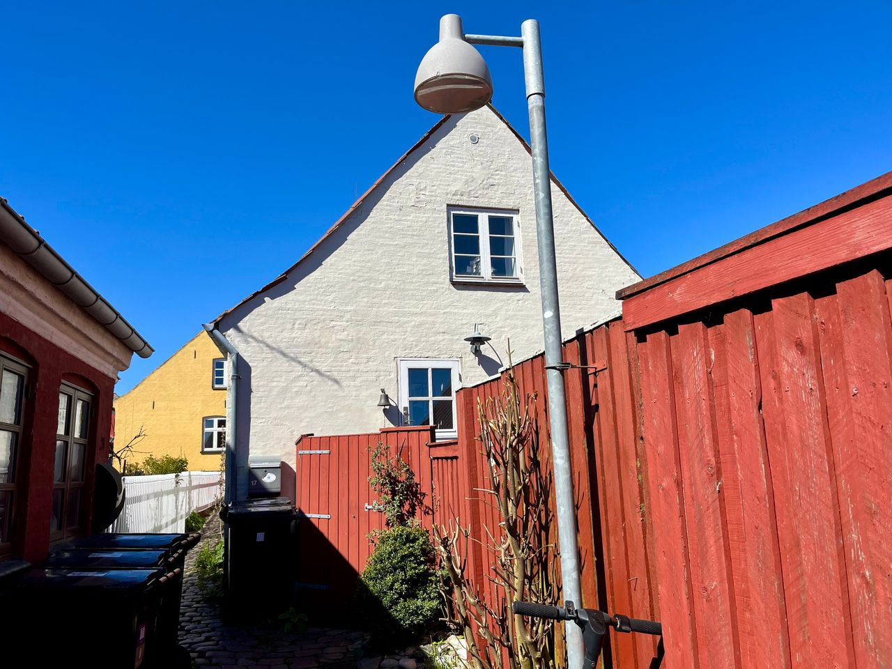 image 01